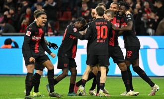 德甲榜首级对决：勒沃库森主场锁榜首，霍芬海姆客场掀翻 “药厂”？