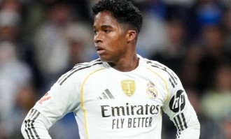 冷门连环爆！巴黎丢榜首，法甲争冠已经乱套了！