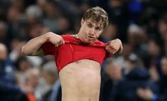 米兰体育热议霍伊伦转会肥皂剧：米兰出局，那不勒斯领跑！