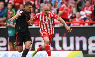 周四欧联杯：里昂主场迎战前进之鹰，法甲豪门能否横扫荷甲黑马？