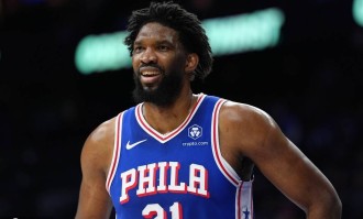 美记：恩比德在休赛期大幅减重 为新赛季做好准备