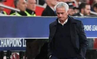 6连胜！阿森纳一只脚踏进欧冠16强，穆里尼奥神了：2-0绝杀意甲冠军